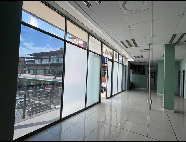 221M² RETAIL TO LET IN KYA SANDS